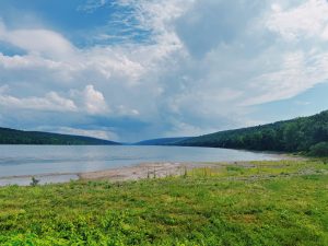 По-ниската цел за растеж сигнализира за обръщането на Китай към вътрешното търсене, казват експерти