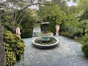 PLA доставя два разрушителя с управляеми ракети на флота в Източно море