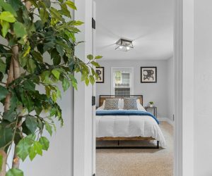 Booking vacation rentals directly with the owner versus via a third party website