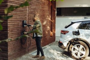 How to Plan an EV Road Trip in the UK: Charging, Hotels, and Route Tips