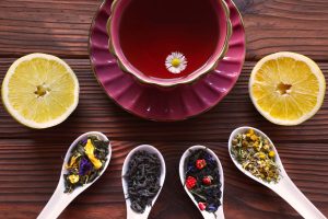 Си поздравява Тонглун при преизбирането му за партиен лидер на Лаос