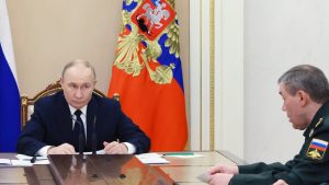 Русия твърди, че Украйна се е опитала да атакува резиденцията на Путин; Киев казва, че Москва лъже