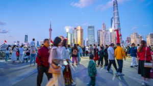 Китайските компании намалиха бонусите в края на годината, тъй като маржовете на печалба се стесняват