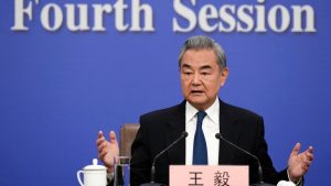 Изводи от външния министър Ван И на „двете сесии“ на Китай