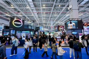 Covestro задълбочава китайските партньорства в роботиката, летящите автомобили на CHINAPLAS 2026