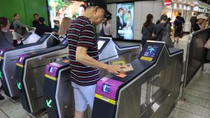Няма ограничение за пътуванията по транспортната схема от HK$2, тъй като разходите надвишават спестяванията: министър на Хонконг